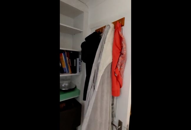 Beautiful large room  near Barnet  Hospital.   Main Photo