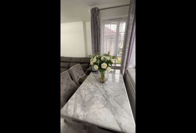 Room available immediately  Main Photo