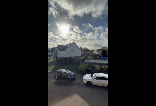 Double bedroom with en suite **bills included ** Main Photo