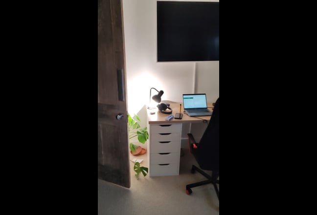 Room in spacious house in Bow Main Photo