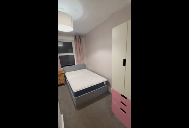 Watford double room to let £600/months Main Photo