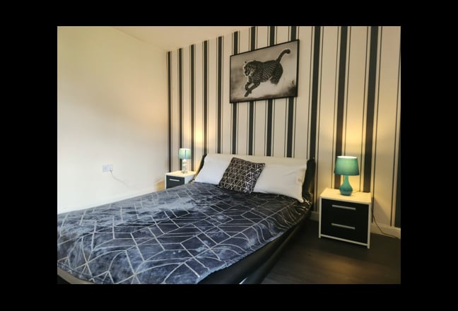 Huge Double 5 min to Colchester Hospital Main Photo