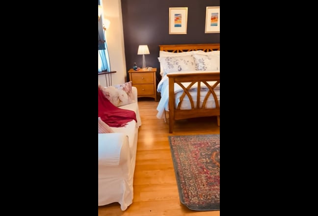 Large Studio Flat All Blls inc Arnos Grove Main Photo