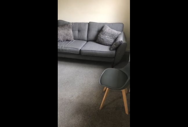 Hillingdon 1 Double bedroom & lounge/2nd bedroom Main Photo