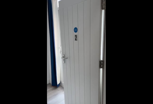 Fully Furnished Rooms for Rent-Near Rugby Station Main Photo