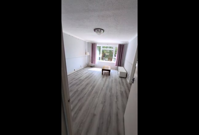 Room for Rent - Cozy, Clean & Convenient  Main Photo