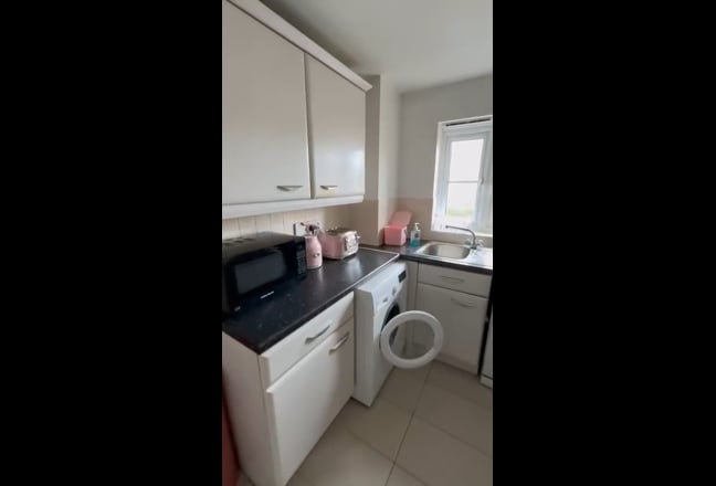 Beautiful flat available in Bedminster Main Photo