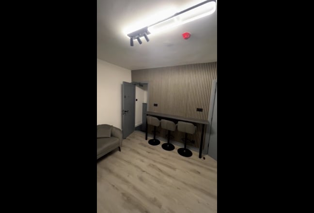 6 Bed HMO available - High standard  Main Photo