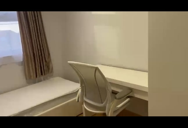 IG1 - Studio Including All Bills Main Photo