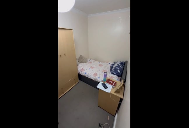 Room for rent  Main Photo