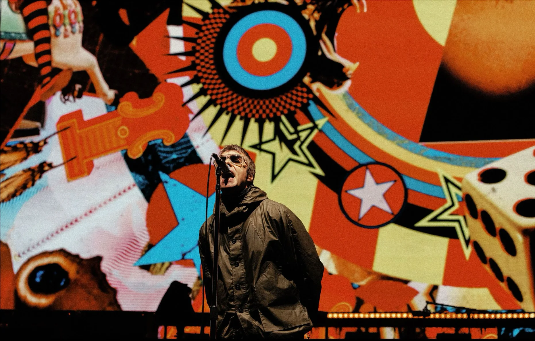 Oasis Live 25 tour visuals | Videos & Movies on Vimeo