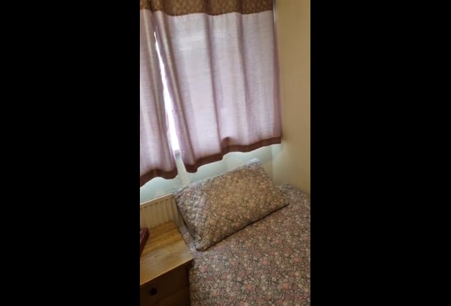 Single room to share (house share) Main Photo