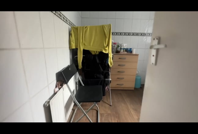 Sharing With 4 Females. Double Room In Mile End. Main Photo