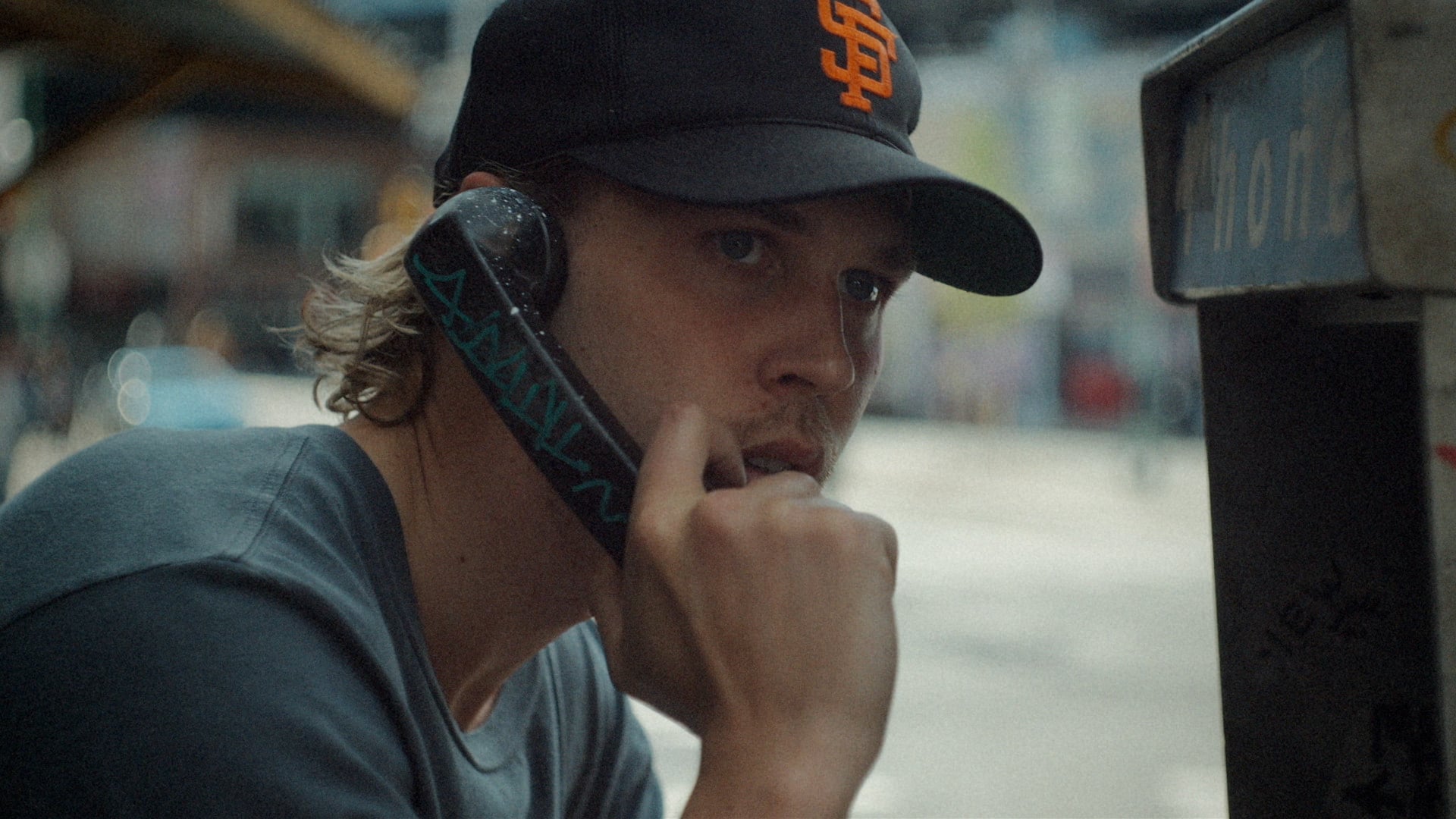 Caught Stealing - Trailer 'Batter Up'