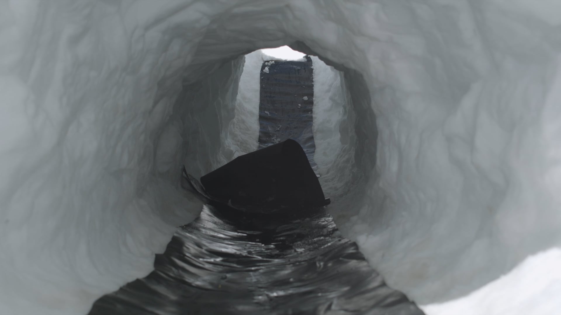 SCHNEEGEBURT (tunnel/excerpts), 2025