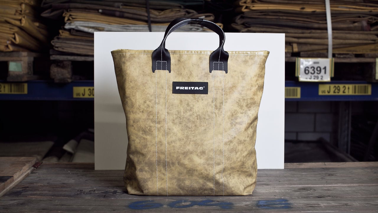FREITAG - F203 BOB – the updated version of the good old F74 BOB 