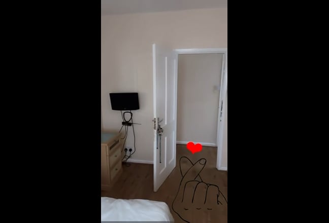 Room in a Shared House  Main Photo