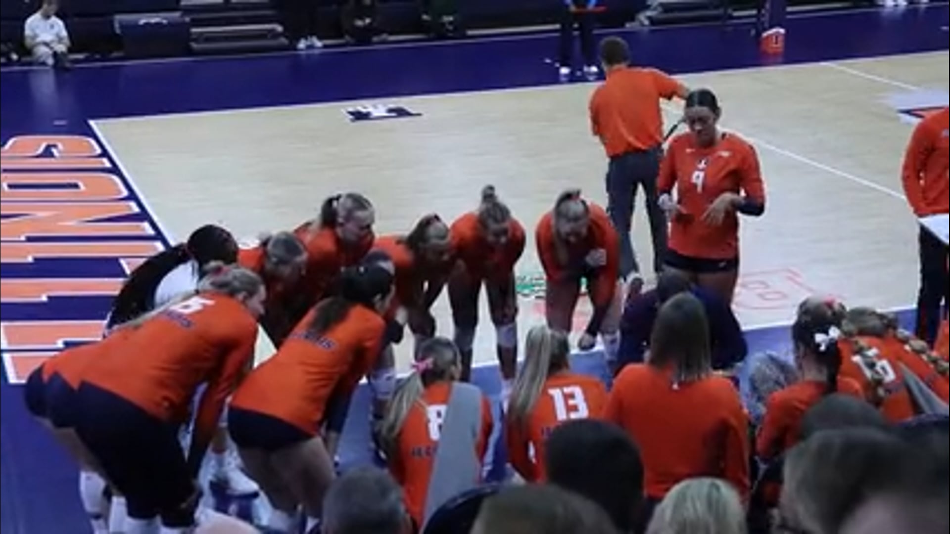 Illinois Volleyball Looks to Bounce Back Late in the Season