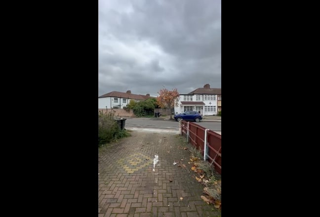 3 Bedroom Flat in Ponders End  Main Photo