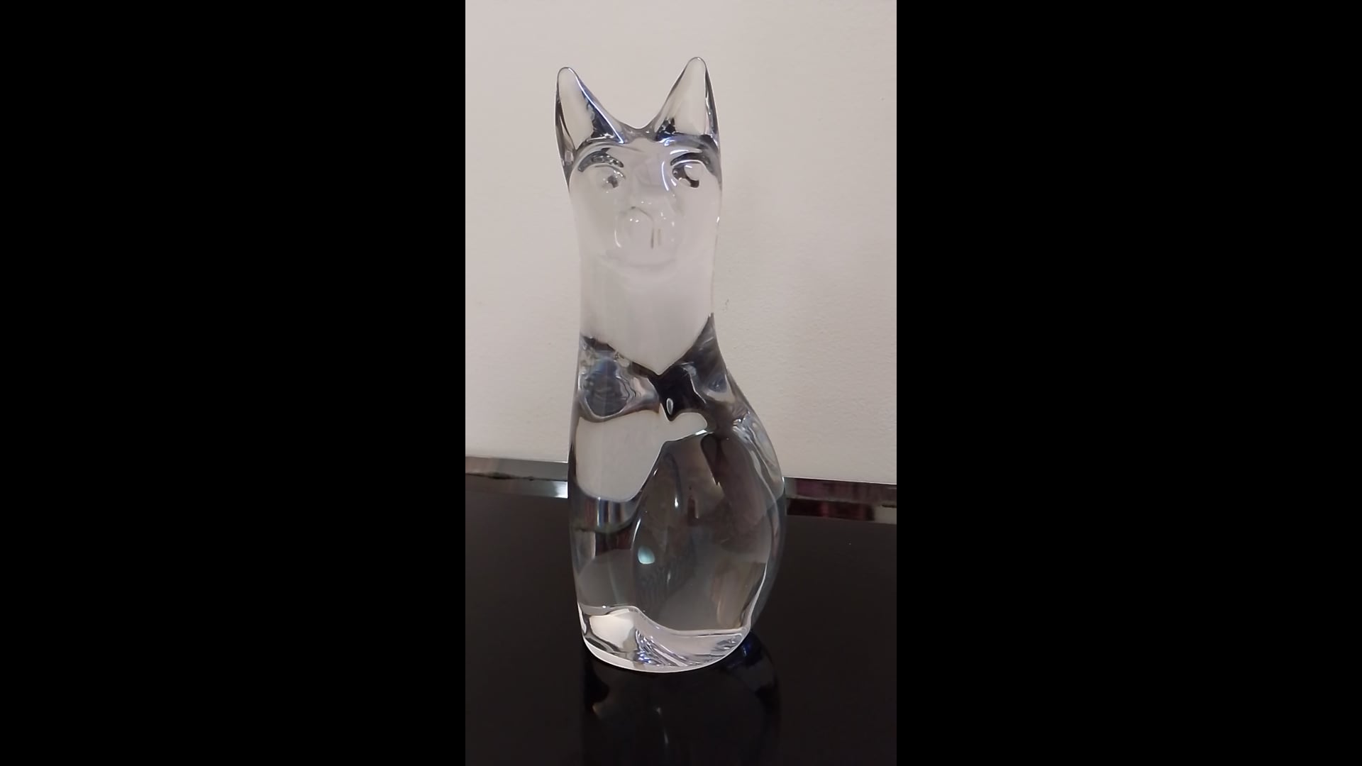 Daum France Crystal Cat Paperweight or Decorative Sculpture For