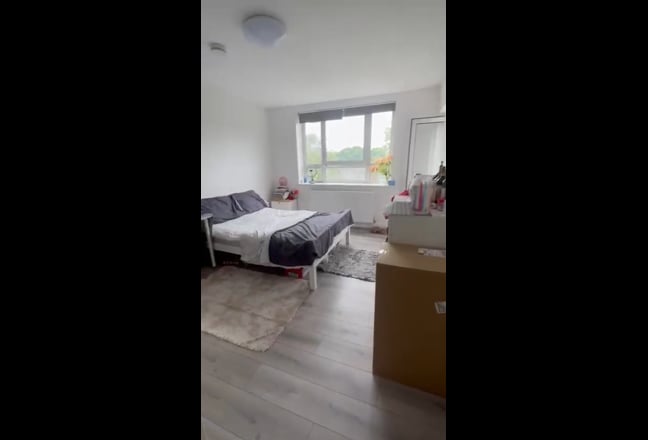 Brand New Double Room Near St John's Wood NW8  Main Photo