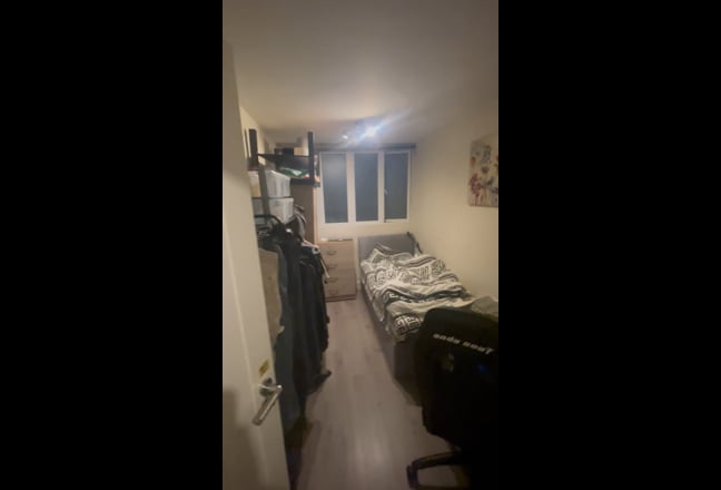 Single room available  Main Photo