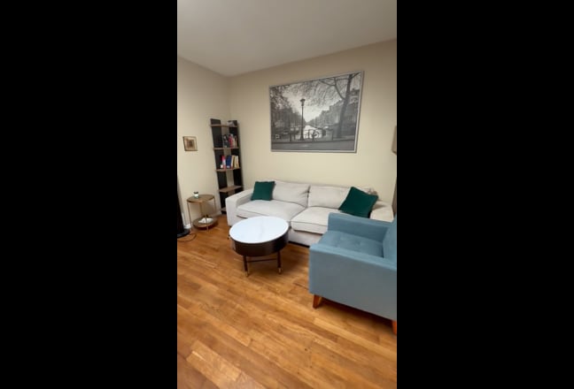 Cute walk up in hip neighborhood Main Photo