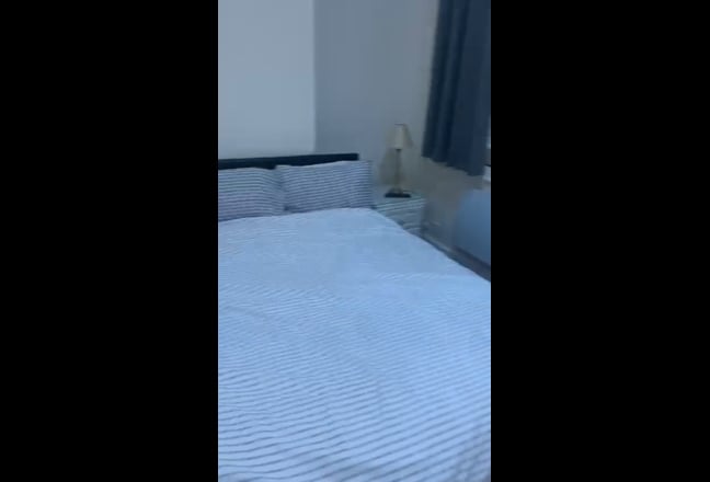 Studio flat to rent Main Photo