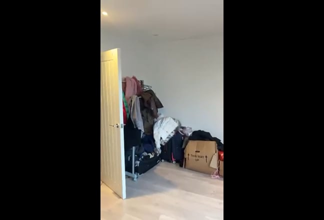 Double room available in flat (Mile End) Main Photo