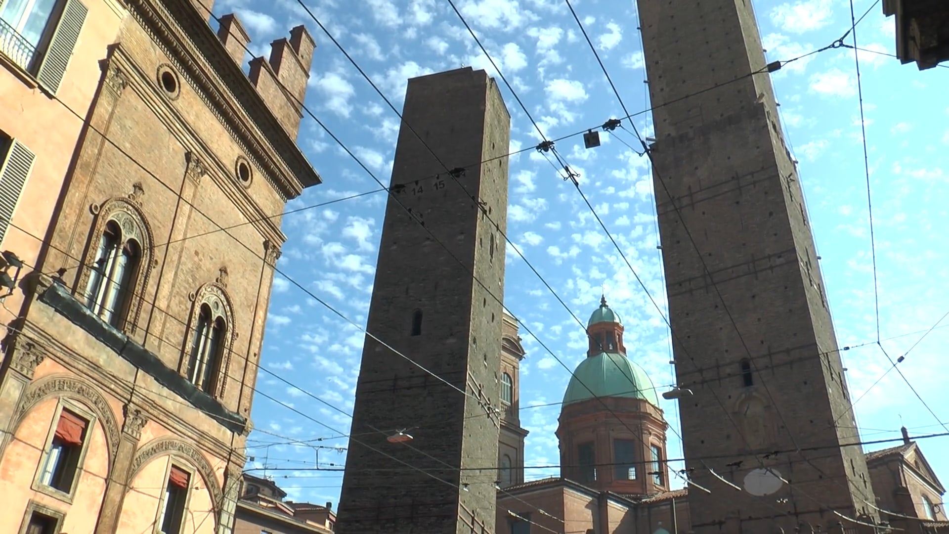 Garisenda: proseguono i lavori per la torre, ma senza i fondi del Pnrr