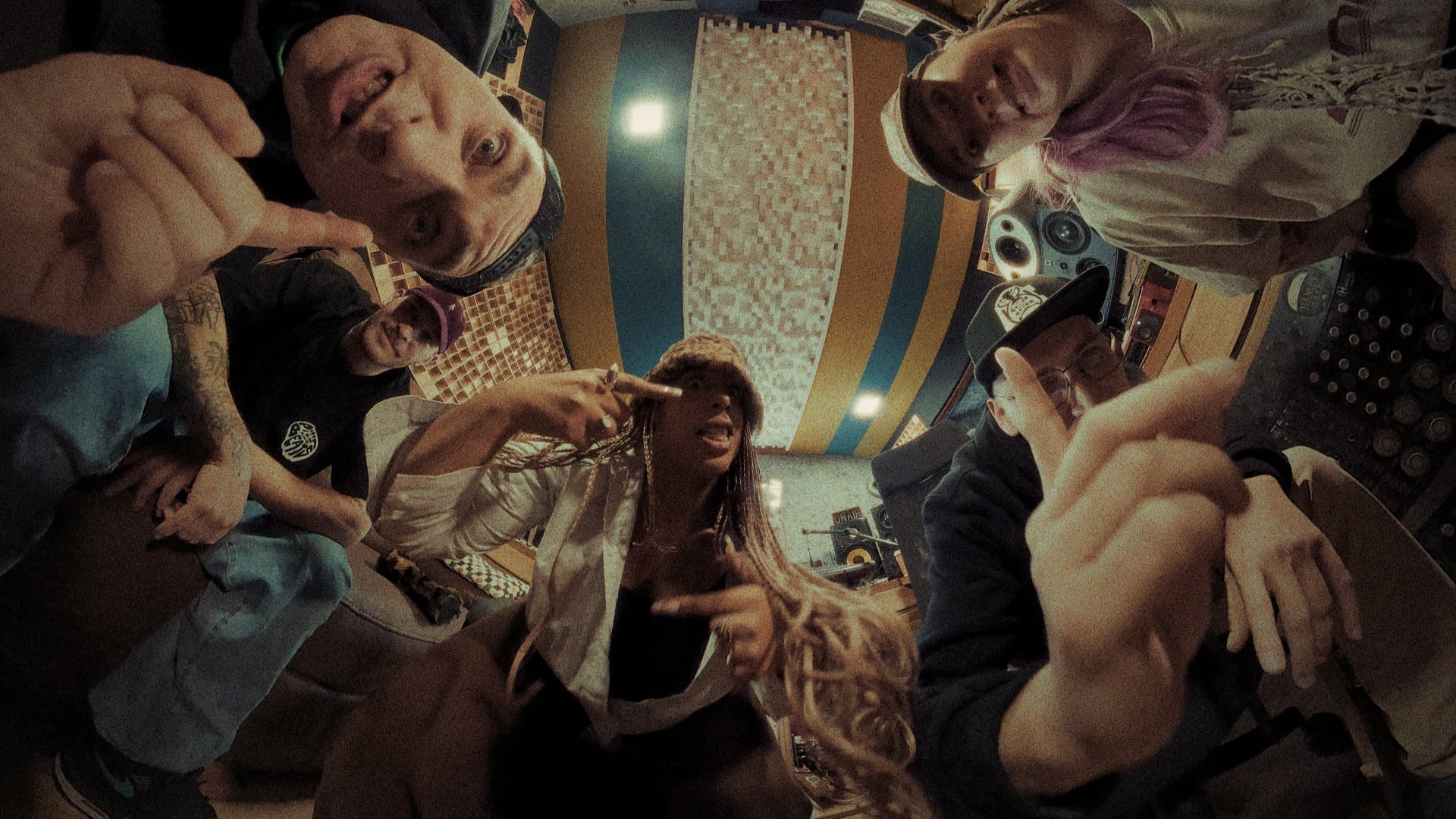 Mada, Łysonżi, Ewa Ewa, Proceente, Gruby Józek, Ryfa Ri, Mayor "Nie przeciągam struny"