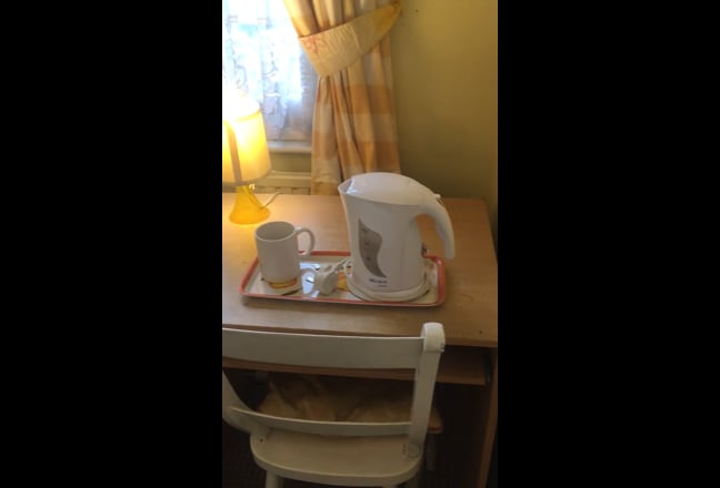 Small room, beautiful house, fantastic grounds Main Photo