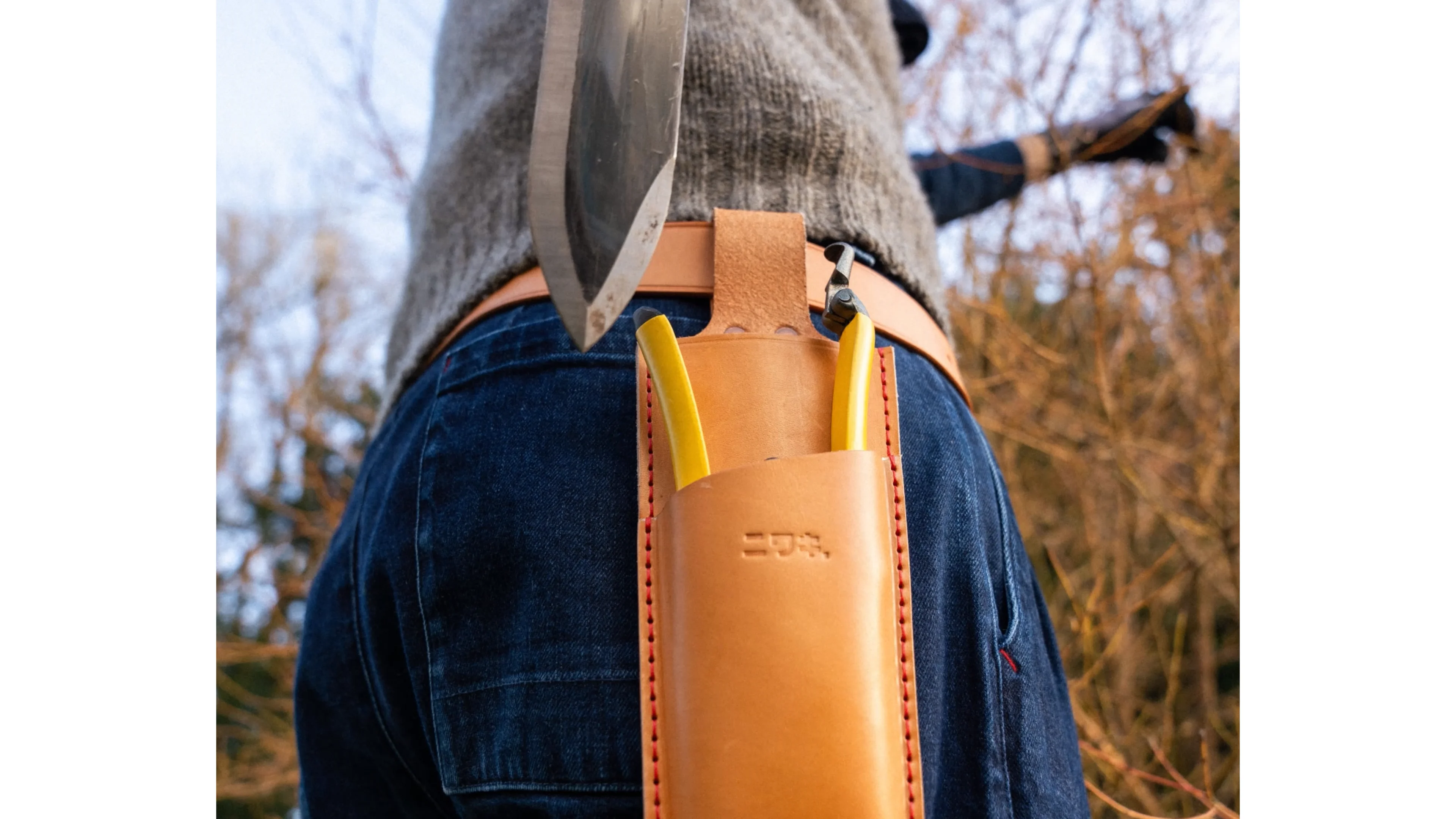 Nijū Slim Double Holster from Niwaki for Hori Hori and Secateurs