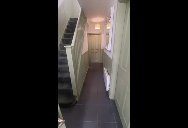 Modern Room Great Transport Links - Bills Included Main Photo