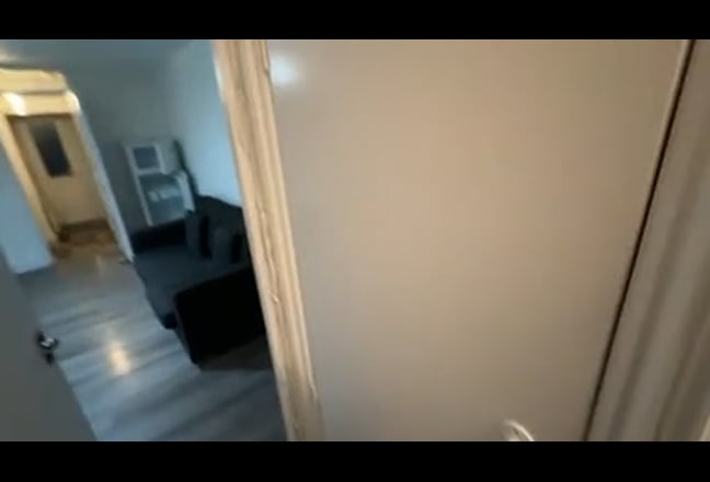 Spacious 2 Bedroom flat with the share garden  Main Photo