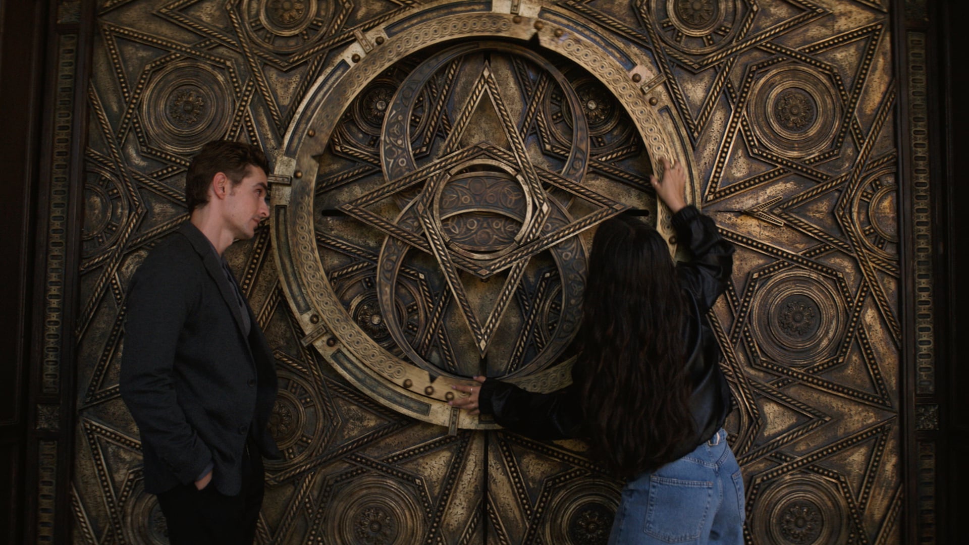 Now You See Me: Now You Don't – DIG06 "Bigger"