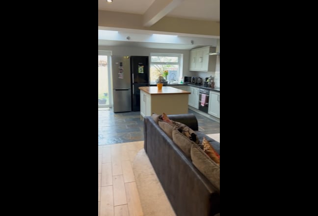 Fantastic Houseshare in Cottingley!!Look Main Photo