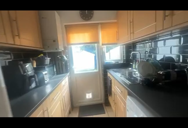 🏡 Beautiful Home in East Croydon — Quiet Cul-de-S Main Photo