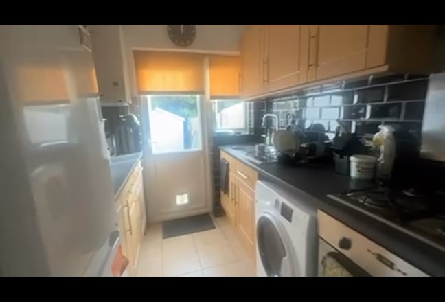 🏡 Beautiful Home in East Croydon — Quiet Cul-de-S Main Photo