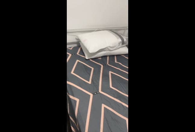 Large single room available  Main Photo