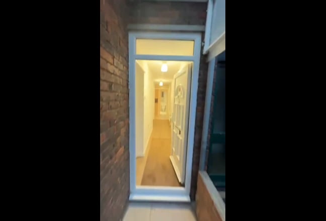 Thamesmead Welcomes You Home - A 5 Bed Dream Home Main Photo