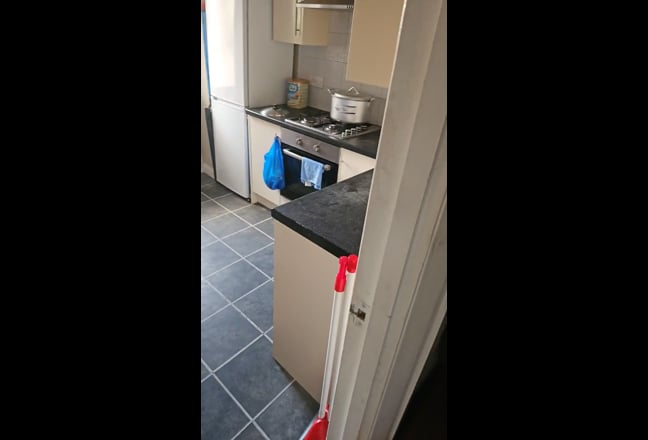 Beautiful spacious double furnished bedroom to let Main Photo