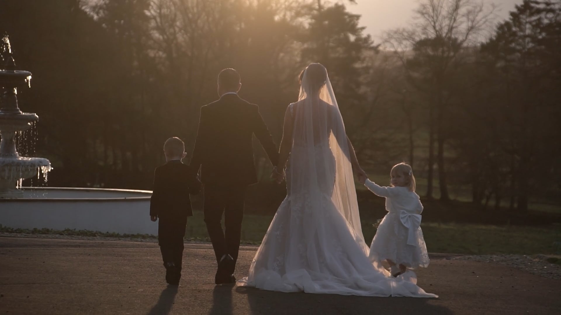 CORNHILL CASTLE WEDDING HIGHLIGHTS - KRISTEN AND BARRY