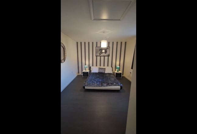 Huge Double 5 min to Colchester Hospital Main Photo