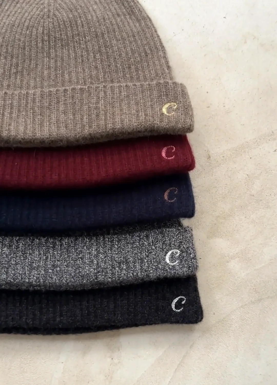 カシミヤC刺繍ニットキャップ | HUG O WaR ONLINE STORE