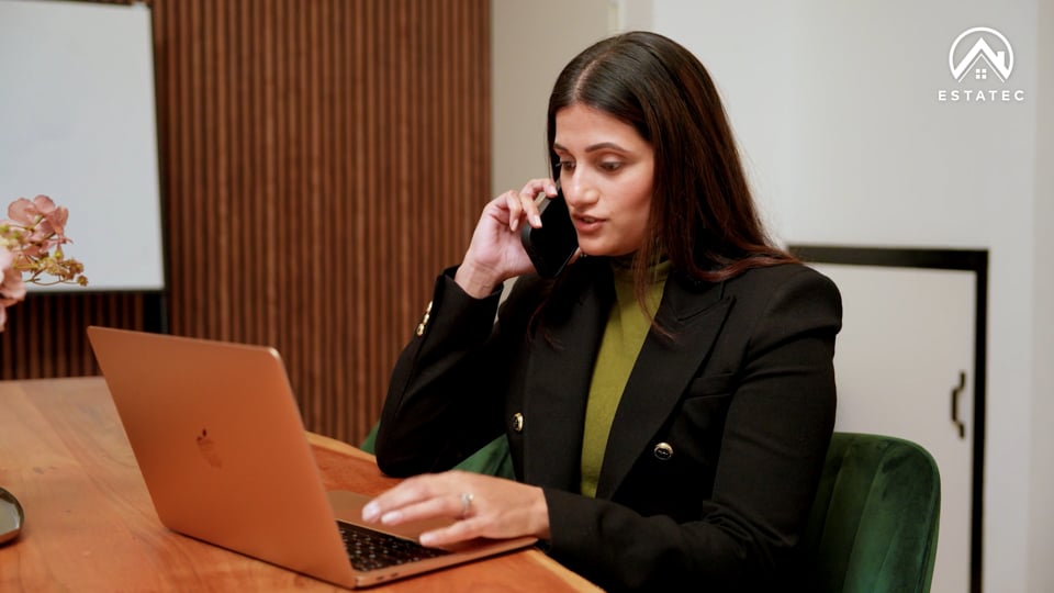 Video afspelen "Wervingsvideo | ESTATEC - Commercieel Medewerker Binnendienst (2025)"