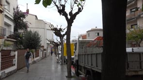 La Brigada municipal inicia la poda de l´abrat de l´Escala