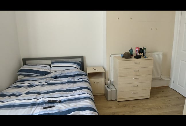 Great self contained Studio * BILLS INC * Main Photo