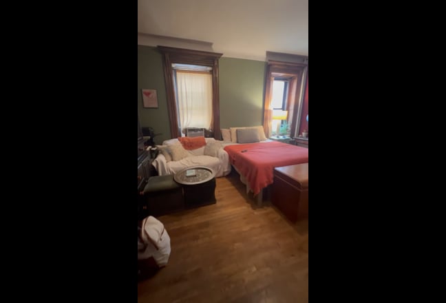 Giant Furnished Room Queen Bed Main Photo