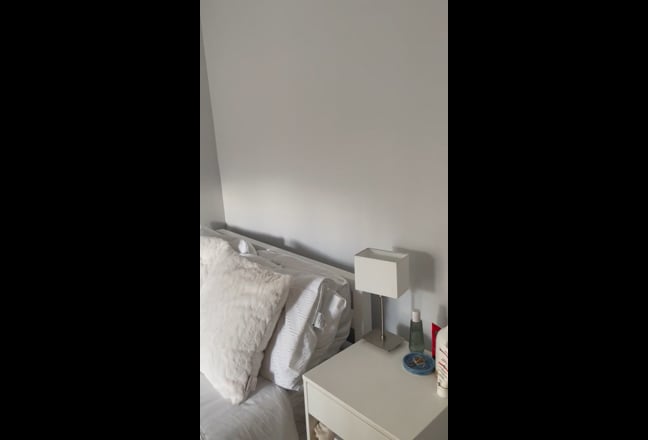 Spacious, double room with own large bathroom  Main Photo